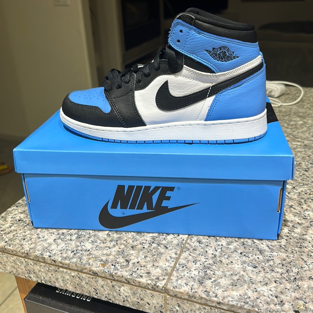 Jordan 1 high UNC TOE